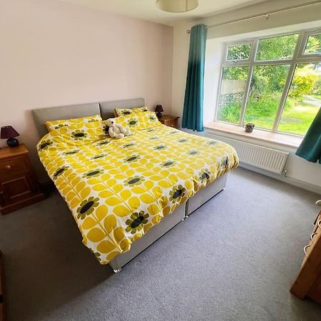Self-Contained Ensuite Double Or Twin Bedroom In Pentir Bangor  Zewnętrze zdjęcie